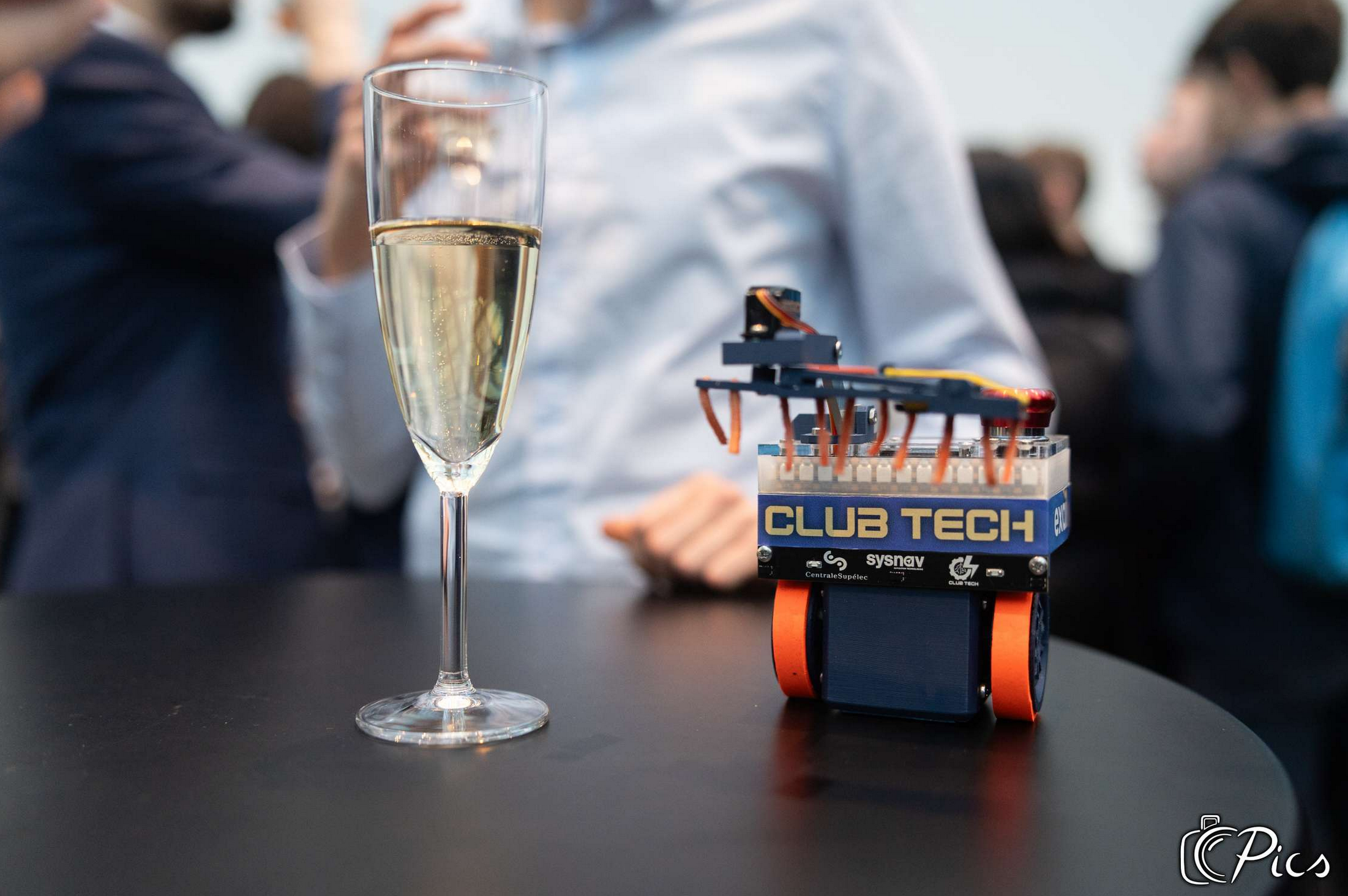 Robot